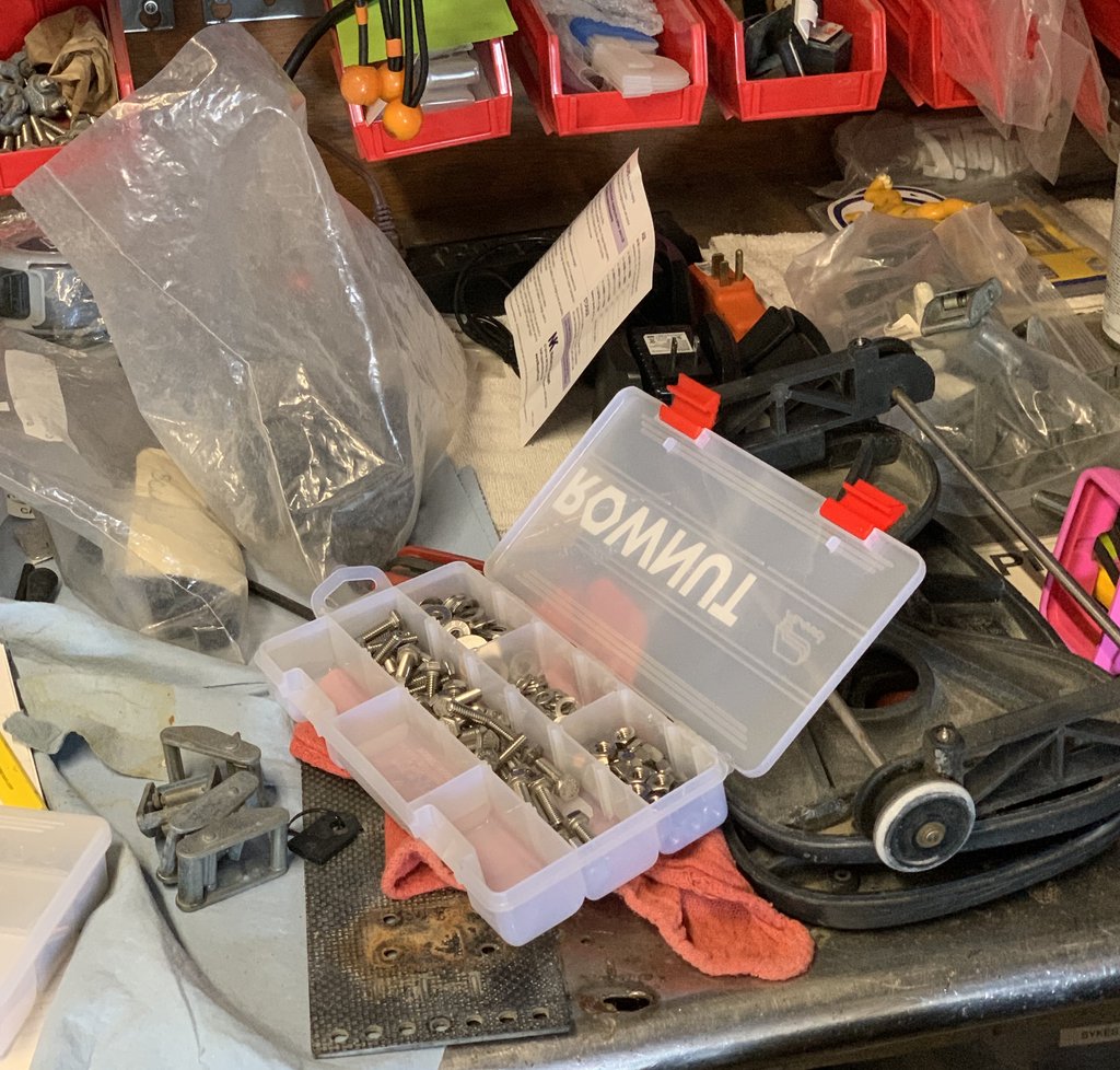 row_nut's tweet image. No equipment manager's bench is complete with out a RowNut Ready Rig Kit! Buy one for you favorite rigger today!  Makes a great Christmas gift! buff.ly/2lcCUej #RowNut #earlychristmasshopping #happyholidays #rowing #rowingchristmas #rowingequipment #nutsforrownut