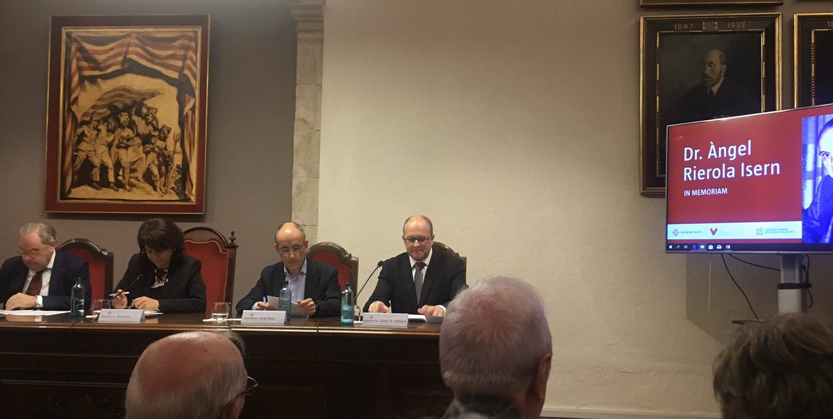 Homenatge al Dr. Àngel Rierola i Isern a la Sala de la columna de l’Ajuntament de Vic