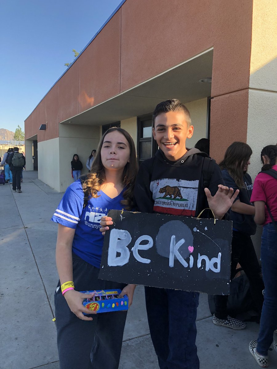 RADTeachMoreno's tweet photo. In Peace We Give Thanks event today at school. Sunnymead rocks!! #smmsmv #RADTeacher #LifeToRiseMVUSD #InPeaceWeGiveThanks https://t.co/aHKuxMLr1Q