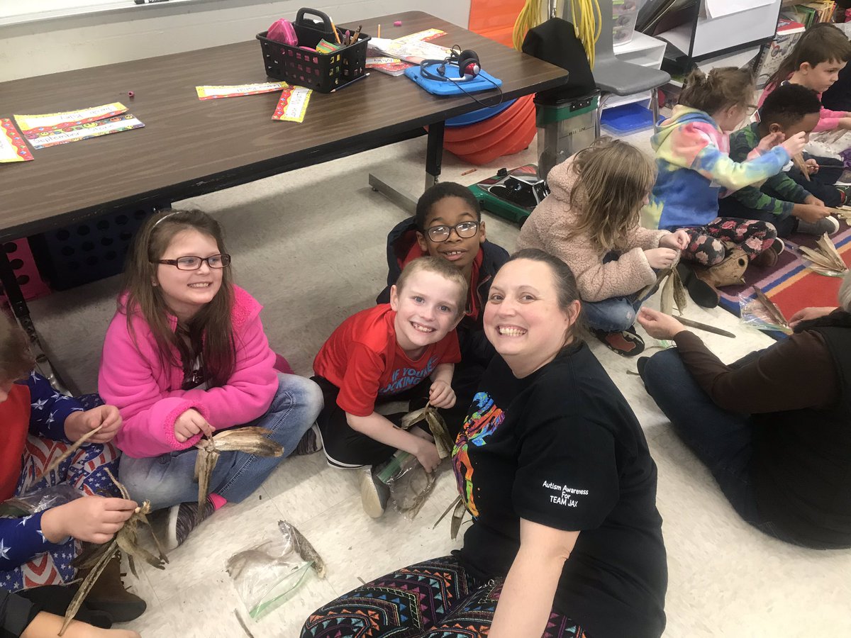 Second Grade Students at Opequon Elementary School explored a hands-on Social Studies activity today creating corn husk dolls! <a href="/BCSLeaders/">BCS Leadership</a> <a href="/BerkCoSchoolsWV/">Berkeley Co. Schools</a>
