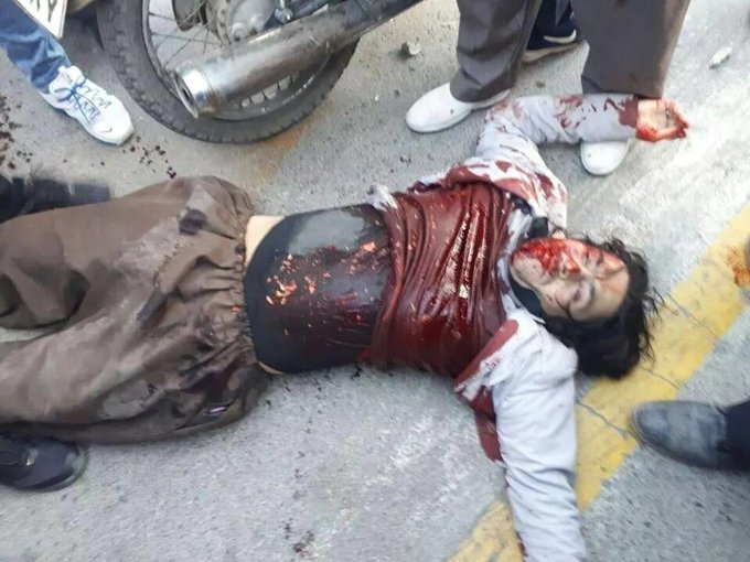 dadash_ghiami's tweet photo. regime has no money Answered this demand with a bullet, then says now that you didn't have 3,000 to pay for gasoline, give 200 million to get your baby's body! Life in this regime = gradual death So we fight, we die, we retake! #IranProtests 
#StopIranBloodshed https://t.co/nLfop6UvfE