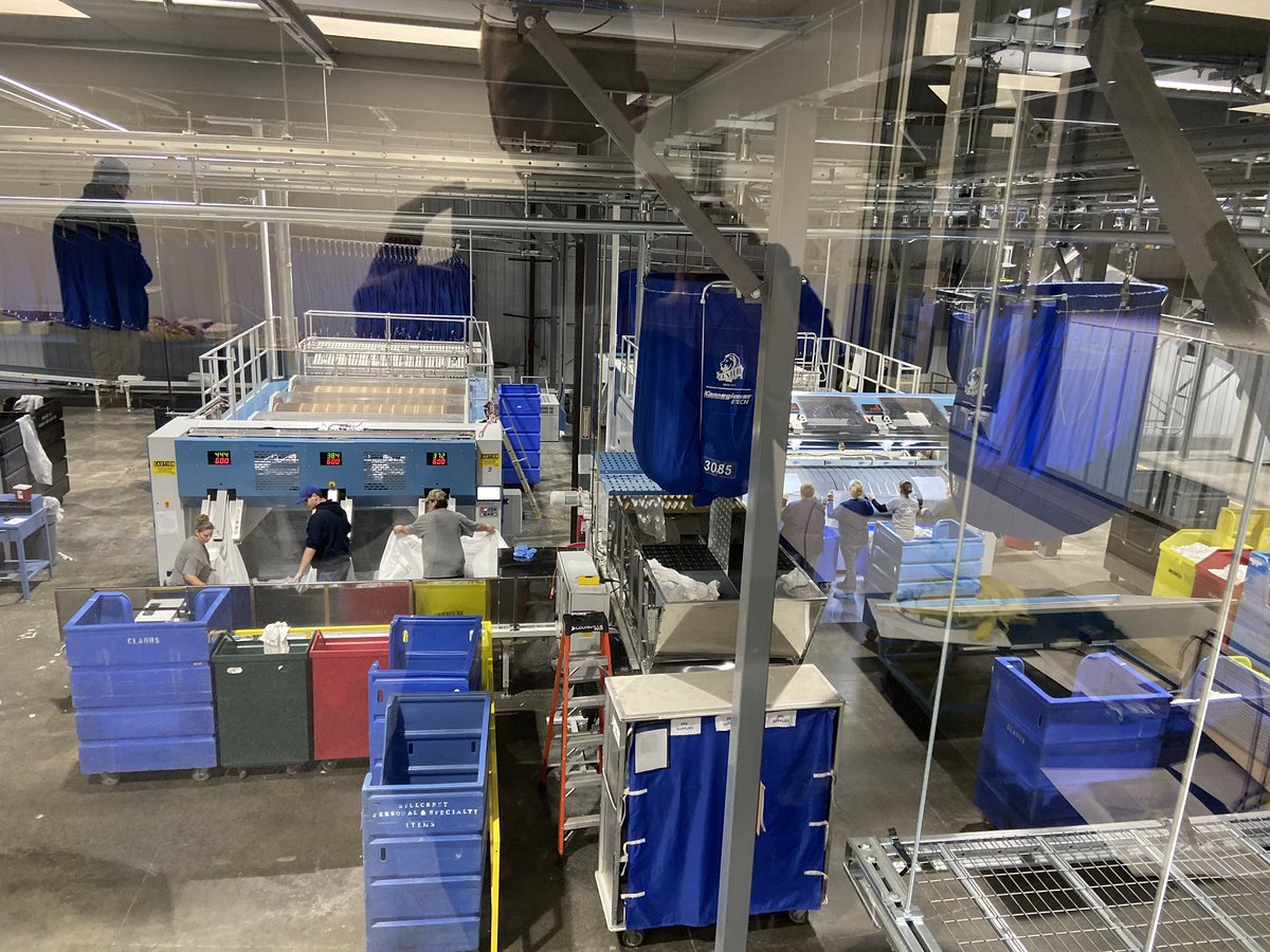 SimondsEJ's tweet photo. A truly state-of-the-art facility that is the most advanced in the region.  Congrats to Dick Smith and his whole team @centurylinen   Proud to have worked with them on this project. https://t.co/bApUMthf1D