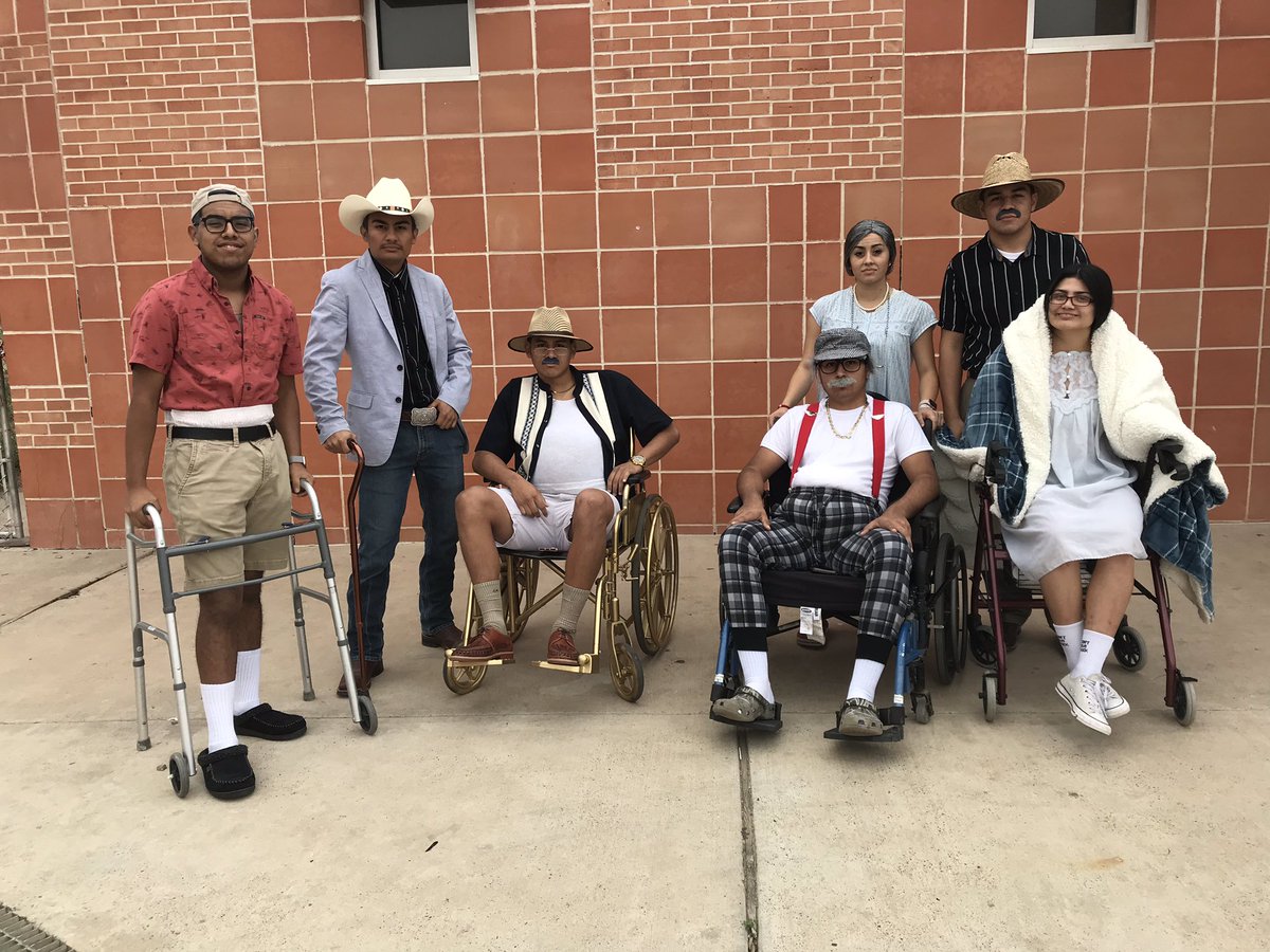 CIGTOROFOOTBALL's tweet photo. #SeniorWeek! These seniors doing it big on #SeniorCitizenDay. #ClassOf2020 #Wheelies #WheelChairRaces #Shenanigans https://t.co/X6HhDfPzBN