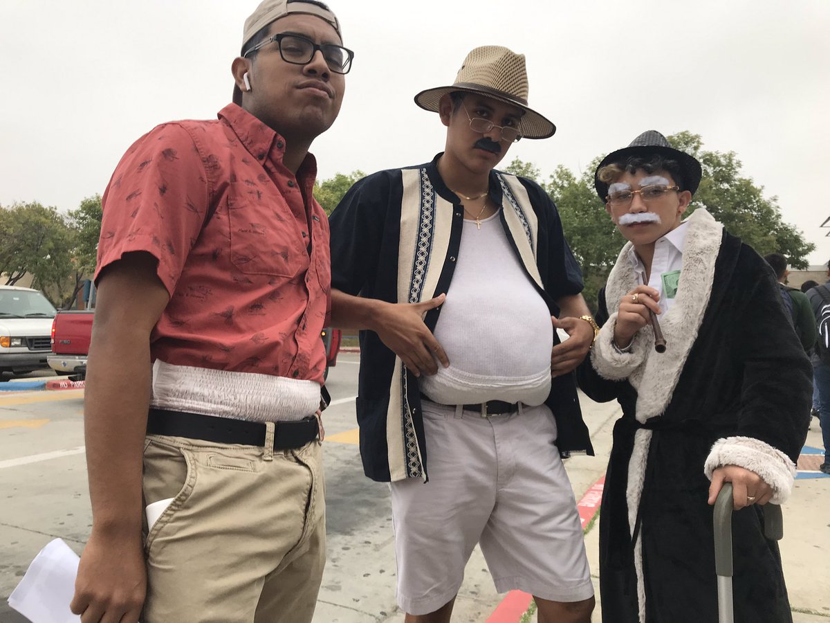 CIGTOROFOOTBALL's tweet photo. #SeniorWeek! These seniors doing it big on #SeniorCitizenDay. #ClassOf2020 #Wheelies #WheelChairRaces #Shenanigans https://t.co/X6HhDfPzBN