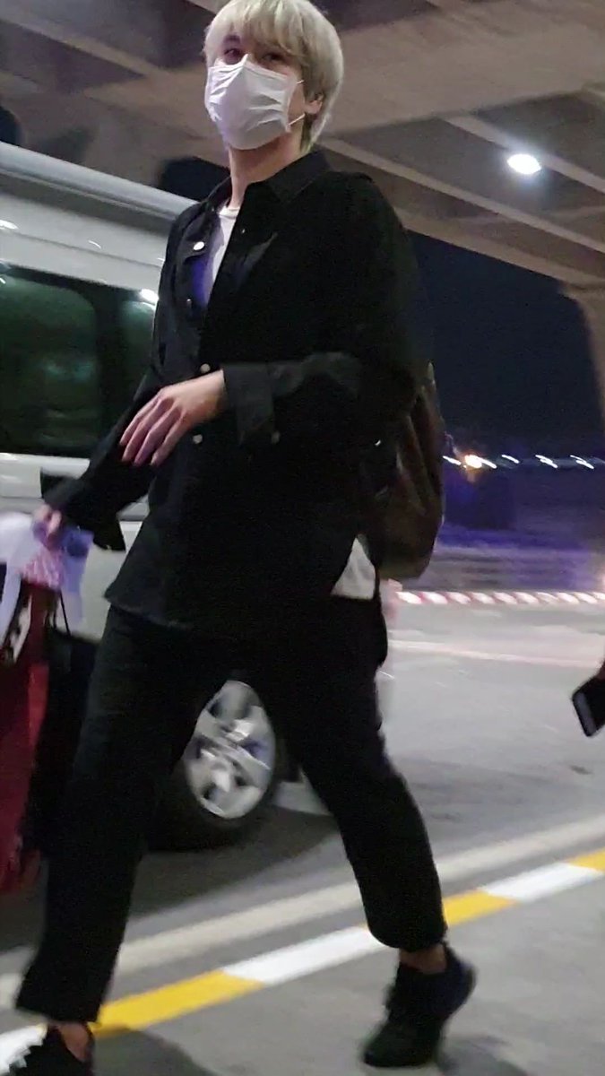 Poparazii's tweet photo. 23112019
 Time with you. 💙
 @GaemGyu
#Kyuhyun 
#SS8inBKK https://t.co/862xQ7bbZm