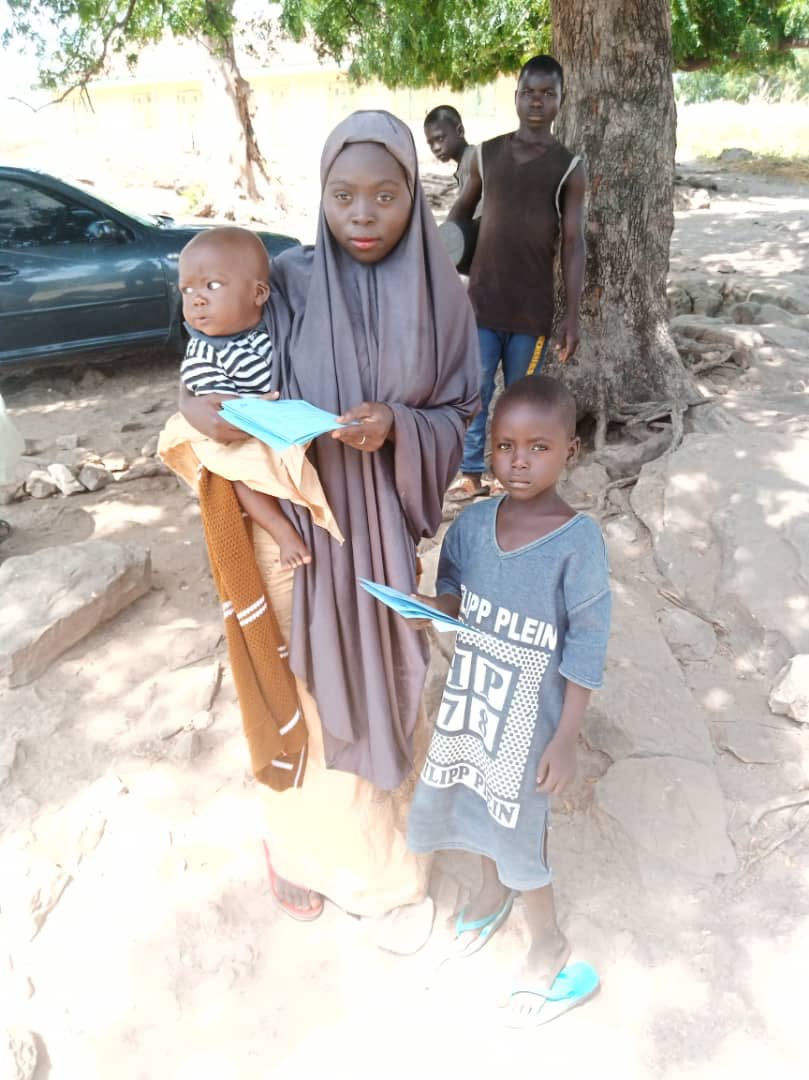 M_AdabaSoyemi's tweet photo. Integrated #measles &amp; #meningitis-A #immunization exercise in #Yulu settlement, #Bam Bam Ward in #Balanga South LGA, #Gombe State cousins, Alamin &amp; Zaiyanu display their cards, 
📸 : charles ode

#VaccinesWork

@UNICEF_Nigeria @UNICEF @UNICEFC4D @gavi @NphcdaNG @pterigoid https://t.co/vKYJGIDac6