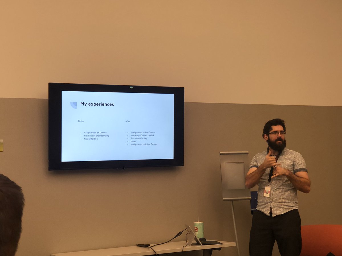 Crystal Lee tweet media