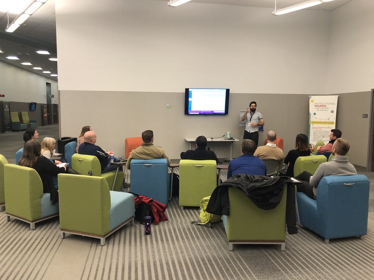 Crystal Lee tweet media