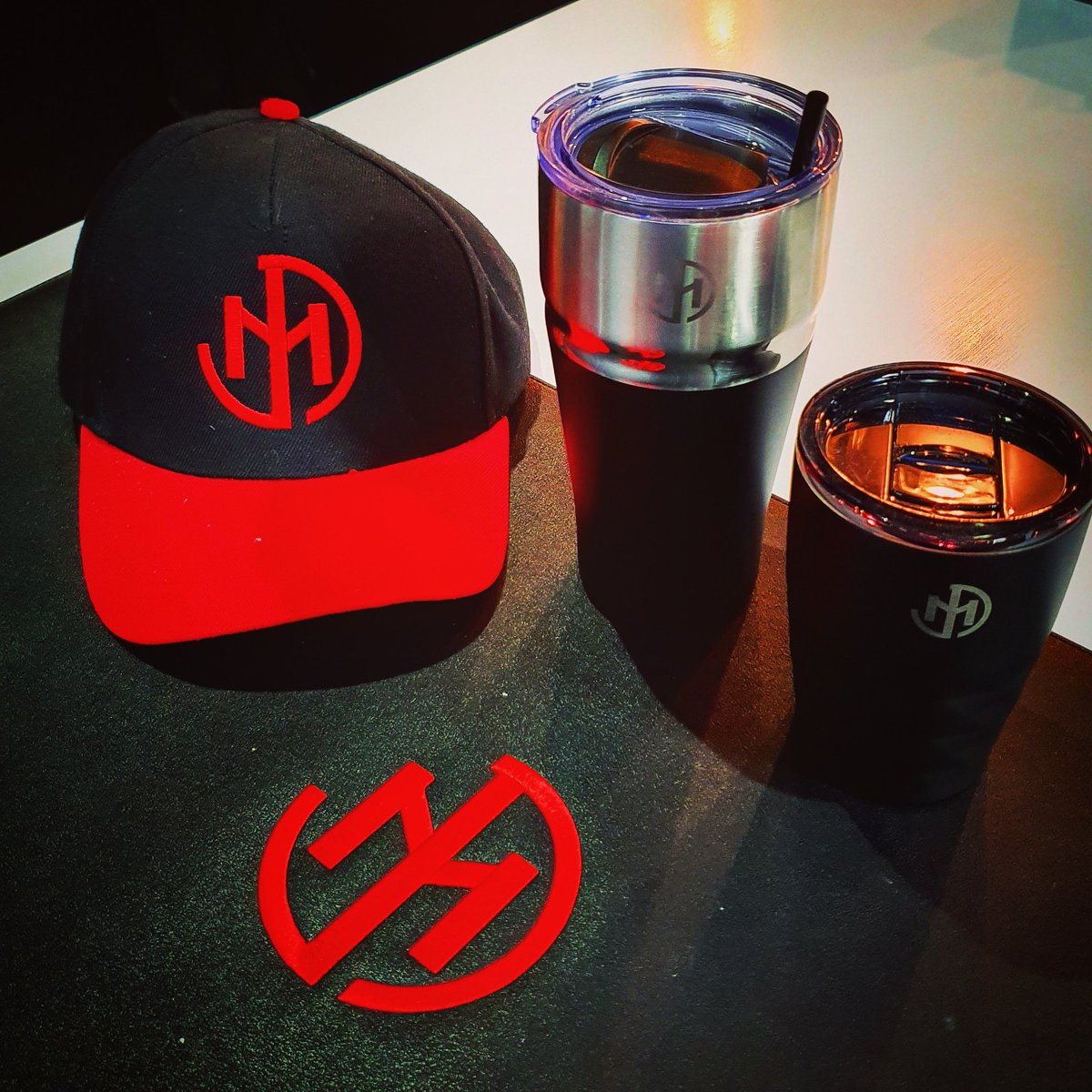 MunHirasFitness's tweet photo. It's all about the branding baby...
πππ
#personaltrainermun https://t.co/oQt1AMDAwb