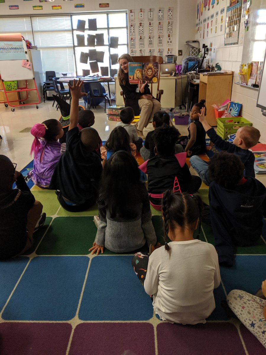 Krstnfrzr's tweet photo. So many things to be thankful for, my class and I are super thankful to all those who have joined us as mystery readers this month. #LVES #poniesturn10 #kindercrazy https://t.co/a1iyL982cD