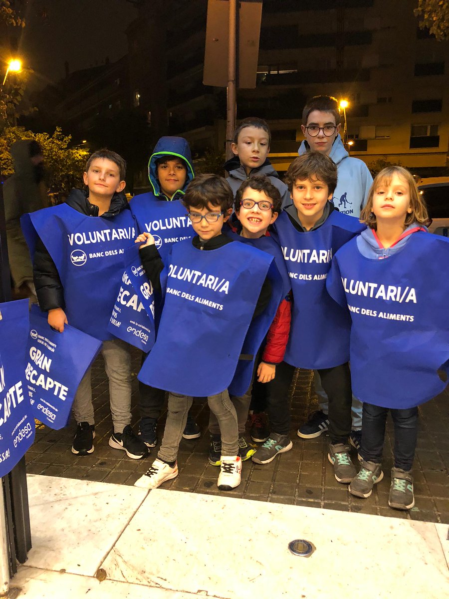 Un any més, i ja són 8, que famílies <a href="/ampaipsi/">AMPA IPSI</a> d'<a href="/escolaipsi/">IPSI</a> fem de voluntàries pel <a href="/GranRecapte/">Gran Recapte</a> del <a href="/BancAlimentsBcn/">Banc dels Aliments de Barcelona</a> per posar el nostre granet de sorra per a que persones del nostre entorn més proper rebin aliments.