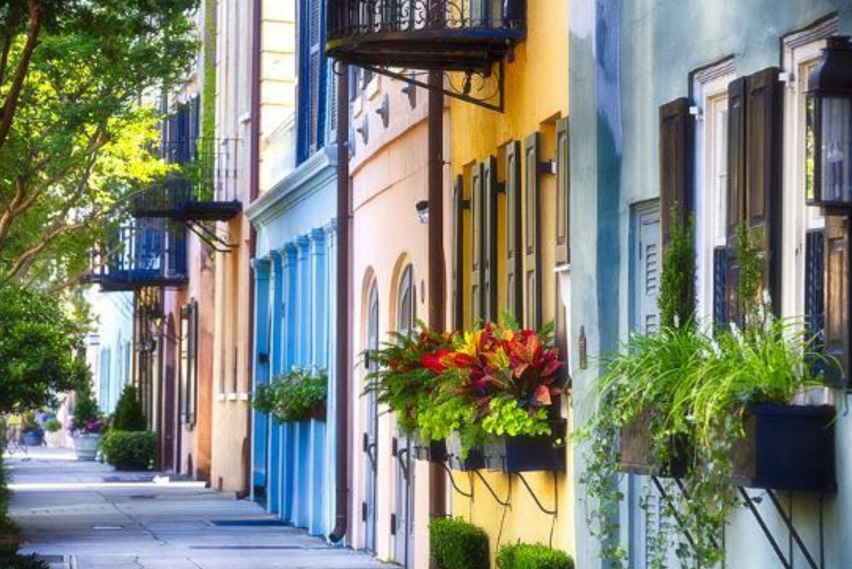 ChuckTownDaily's tweet image. SVN | BlackStream opens 6th location in Charleston, SC - Charleston Daily - bit.ly/2reggoy #CHSbiz #CHSnews #Charleston #SVNBlackStream @svnblackstream