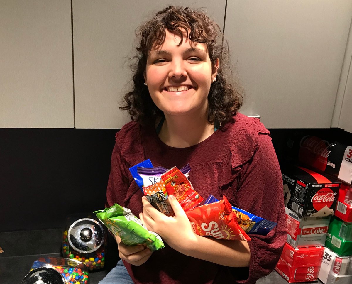 CleanAgencyInc's tweet image. There’s a lot of things that the #interns love about #CleanHQ...and the free snacks are pretty high on the list!🥨🍏🍬 #InternTakeover