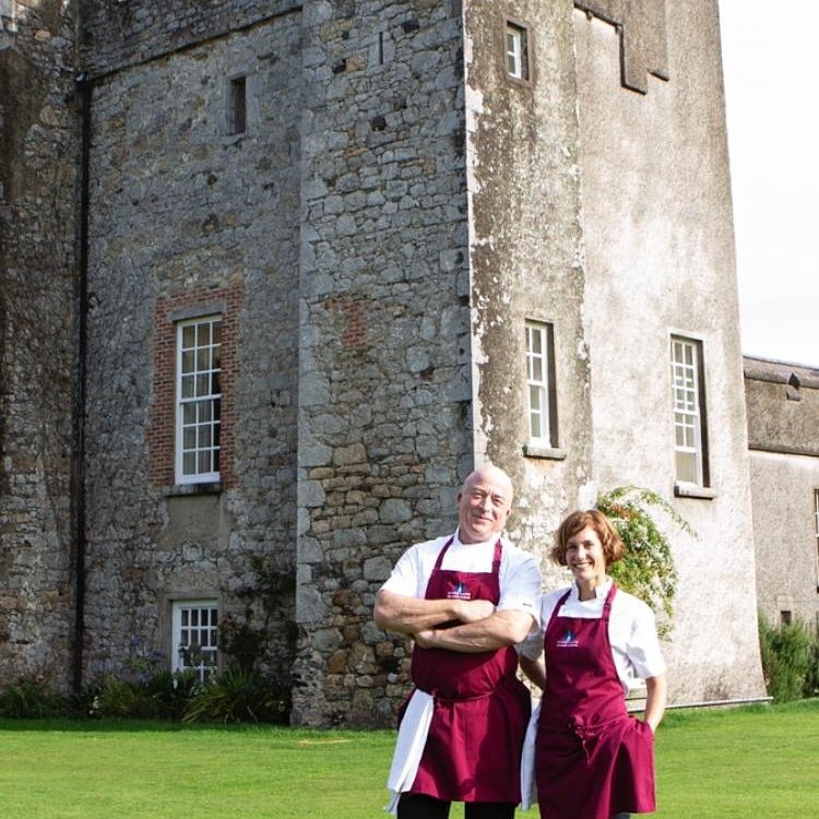 Kitchenincastle's tweet photo. @howthcastlecookery new term of classes &amp; workshops is up on our new look website: 
https://t.co/vfKGpFRBYL
We look forward to seeing some of you in the months ahead in the school 👩🏻‍🍳👨‍🍳🏰
#letsgetcooking #howthcastlecookeryschool #howthcastle 
#Tasty #Dublin #ChristmasCooking https://t.co/LgCXFhTnHH