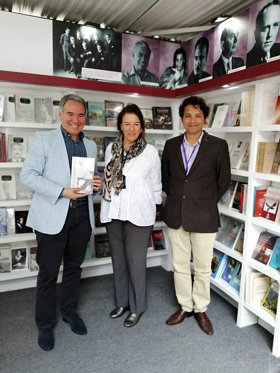 FondoEditUNMSM's tweet photo. ¡Hoy inicia la Feria del #Libro Ricardo Palma!
Los esperamos en el #Stand30.
Tenemos novedades y descuentos en libros de arte, literatura, sociología, historia, antropología, medicina y mucho más.
#FondoEditorialUNMSM #40FeriaRicardoPalma #RenovandoTradiciones #UNMSM @UNMSM_ https://t.co/7558w80mcZ
