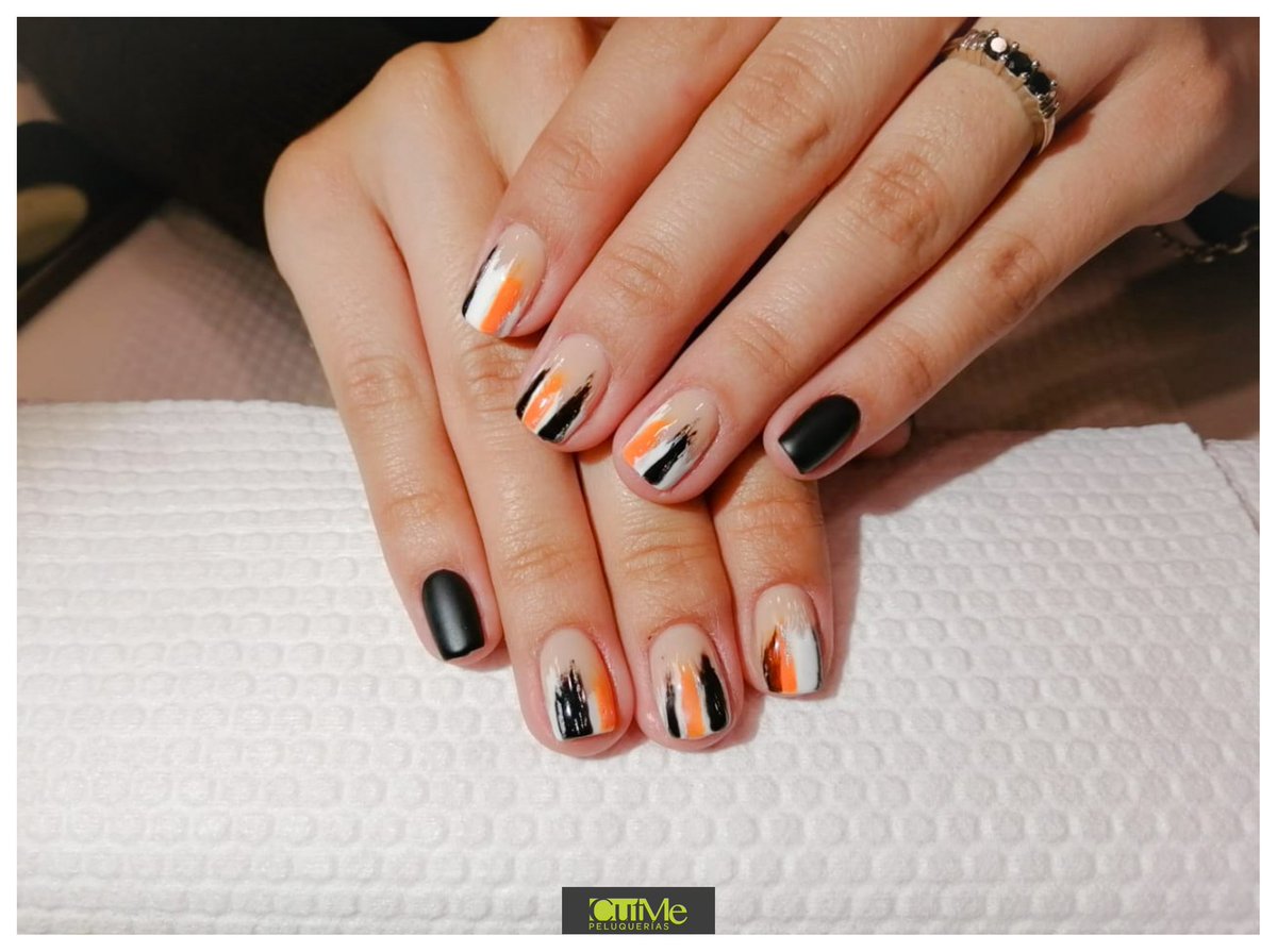CutMePeluqueria's tweet image. Potencia tu Look con un Manicure con Actitud ✨

Preciosas uñas permanente con diseño
#madeinCutMe
by NicoTabilo
en #CutMe 

• Agenda una cita o solicita asesoría por inbox

#manicure #uñas #nails #nailart