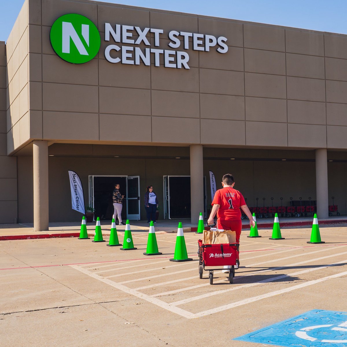 valleycreek's tweet photo. There's still time to bring groceries to #VCCNextStepsCenter! #HopeOnTheMove
The best items to bring are:
⭕ Bread
⭕ Fruit
⭕ Jelly
⭕ Applesauce
⭕ Rice
⭕ Microwave popcorn
⭕ Granola bars
⭕ Fruit snacks
⭕ Snack crackers
⭕ Peanut butter
⭕ Pasta
⭕ Canned pasta sauce https://t.co/ywoKjNWVJi