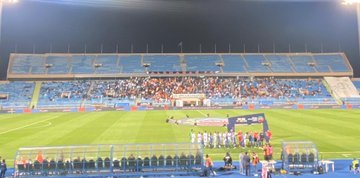 اشتباه بتلاعب إدارة #الشباب بعدد الحضور الجماهيري في مباراة الفيحاء حيث تفاجأت الجماهير الرياضية بإعلان نادي الشباب تجاوز الحضور الجماهيري لمباراة فريقهم الليلة أمام الفيحاء لأكثر من 10 آلاف مشجع فيما تظهر الصور أن العدد أقل من ذلك بكثير.
.
#حدث #الشباب_الفيحاء