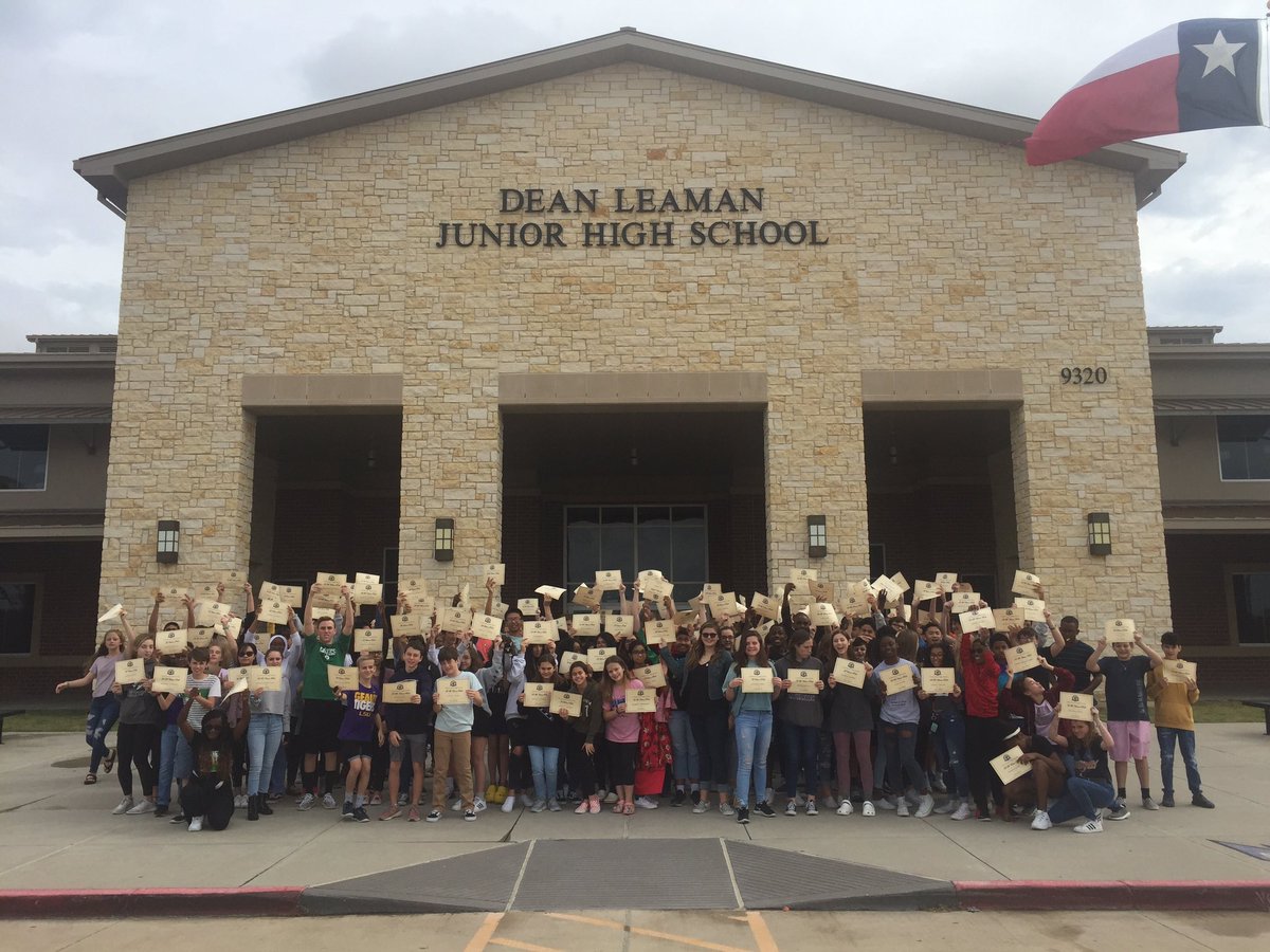 KarlCarlton's tweet photo. @LeamanJH 8th Grade Students who were on the All “A” Honor Roll &amp; “A/B” Honor Roll for the 2nd six weeks! @Fulshear_HS @LamarCISD https://t.co/L6avXSRYFk