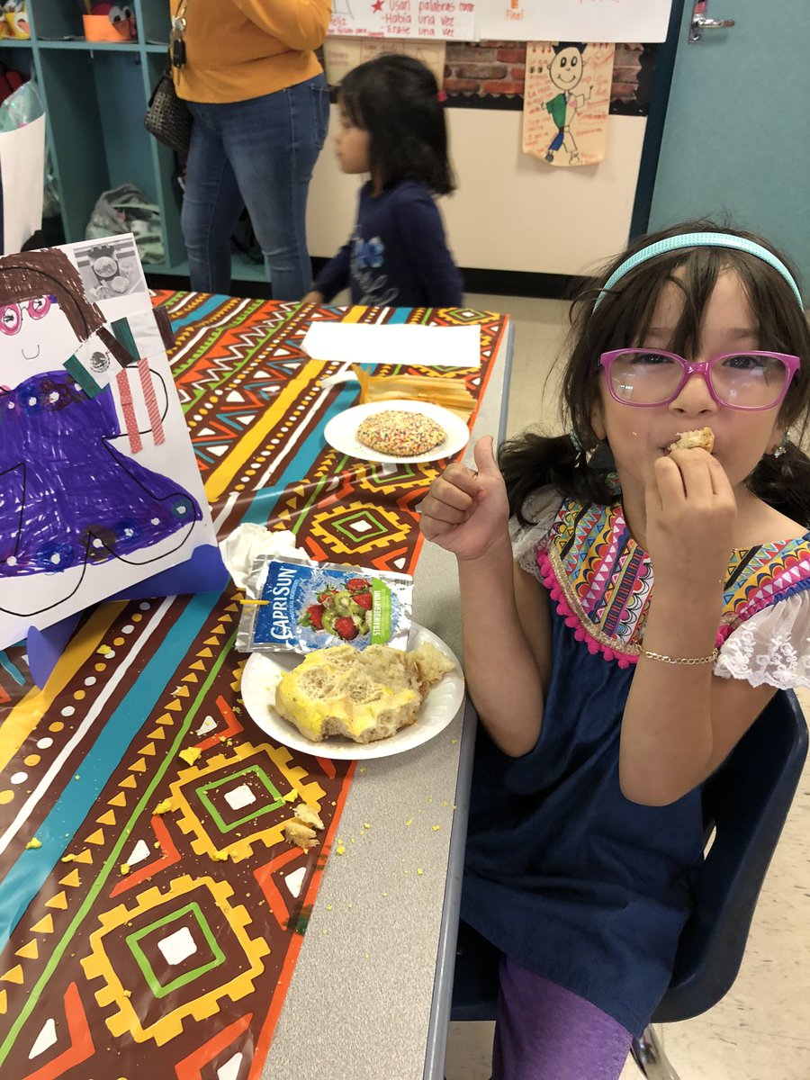 A_Stevenson3's tweet photo. Ms. Sanchez’s Dual Language class is celebrating their IB unit with a project showcase! 🤗 @MemorialElm @mtgarcia2010 @quel_joel @EdgarAC2020 @csanche9kinder https://t.co/HmlYGQtTaj