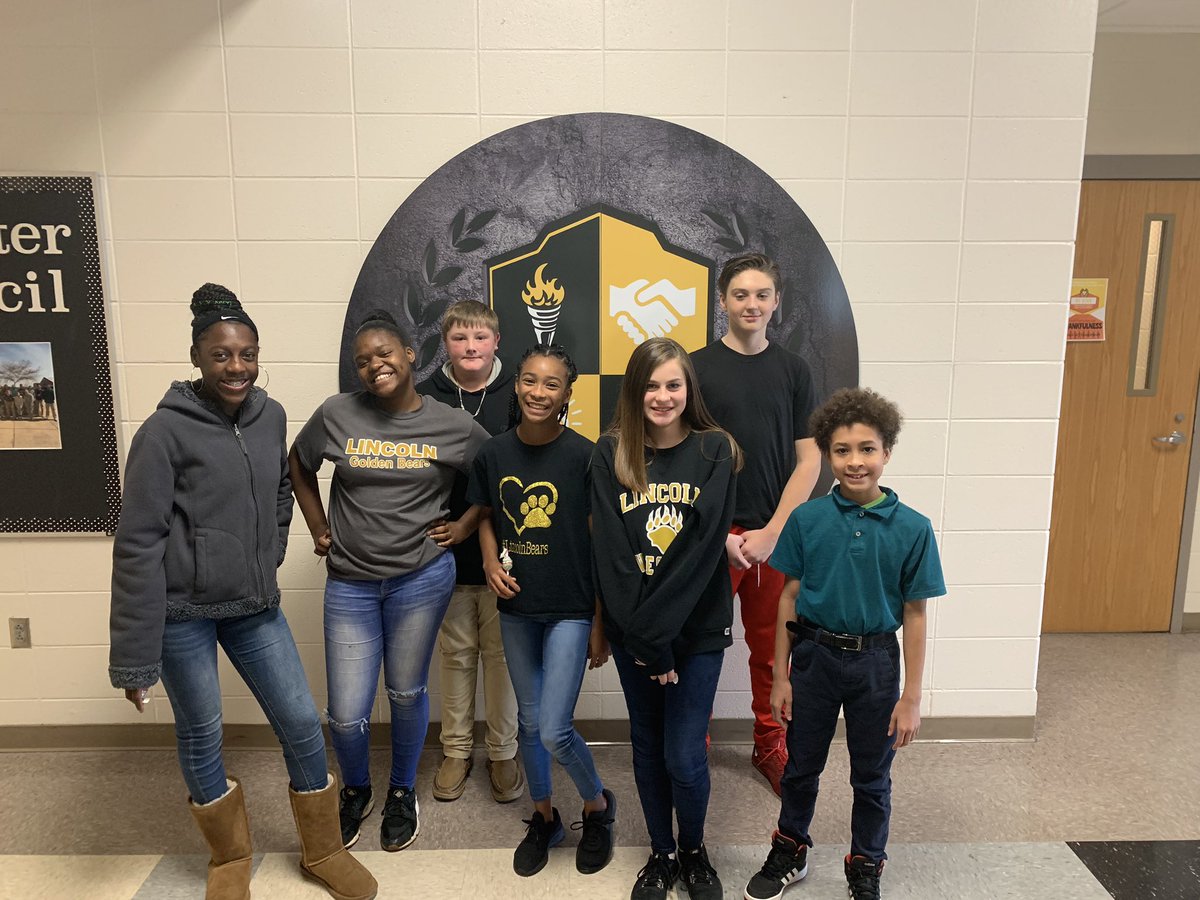 youngedu's tweet photo. When you are making major strides to model #theDREWway.
#CharacterPlus @DMScounselor1 https://t.co/wcv6uN5yGm