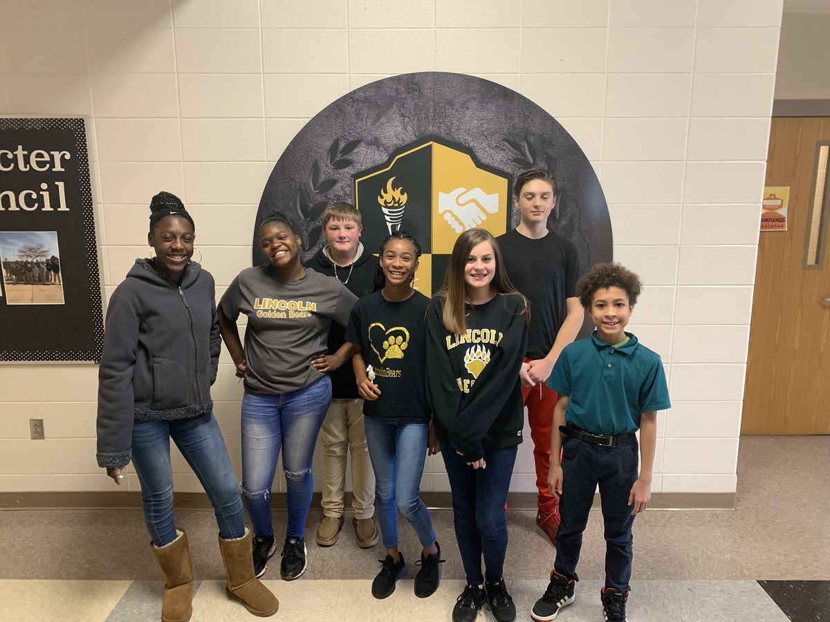 youngedu's tweet photo. When you are making major strides to model #theDREWway.
#CharacterPlus @DMScounselor1 https://t.co/wcv6uN5yGm