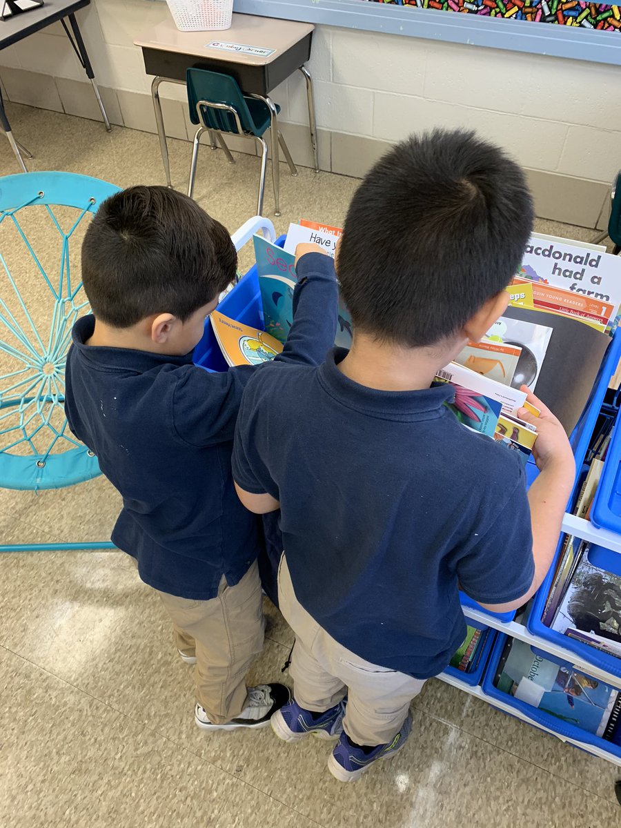 Mrs_Castaing's tweet photo. We love switching our books and finding something new to read! #askmewhatimreading @AacpSeril @TylerHeights https://t.co/jSWQ5dCOxW