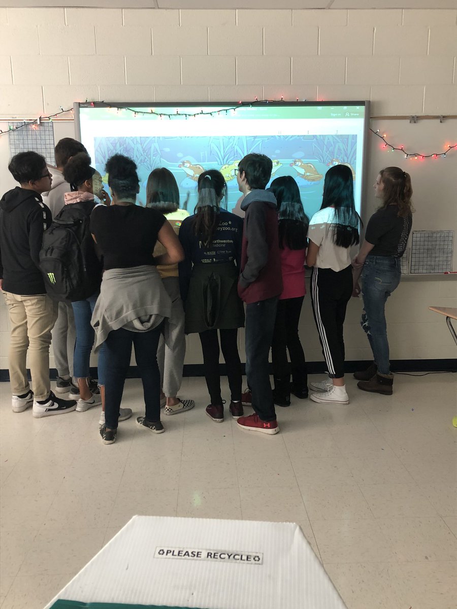 msncdn's tweet photo. @WNMathematics Trying to solve the frog challenge before leaving for break! Great teamwork in action! Thankful for energetic and kind students!! https://t.co/4nU2eyp13x