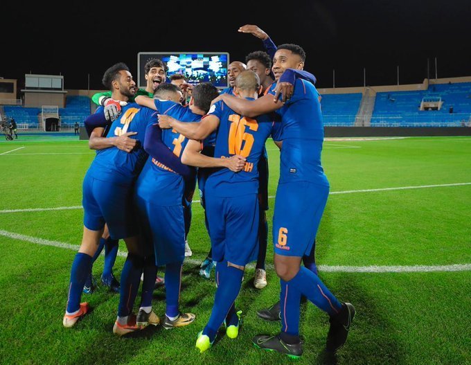 بعد الخسارة امام الفيحاء (1-0)..
مدرب #الشباب: استحوذنا على مجريات المباراة وجاءت الخسارة الغير متوقعة.. وتكتل دفاع #الفيحاء صعّب علينا المباراة.. وجمال بلعمري لم يلعب بسبب الإرهاق.

#الشباب_الفيحاء #حدث