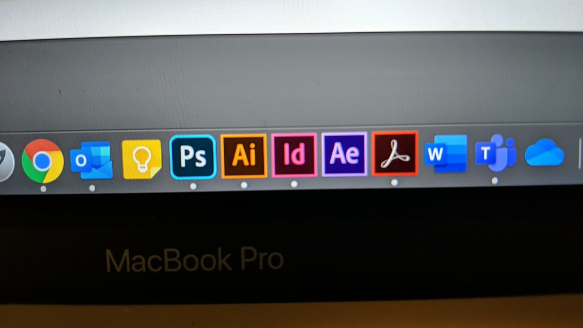 NaomiChilton's tweet photo. Erm excuse me @Adobe but can you please explain why Photoshop is the only icon to have changed to a rounded square in the recent update!?! Are you even aware of the kind of crazy OCD design freaks who use your apps?!? #AdobeUpdate #uxdesign #TheyDoNotMatchItsFreakingMeOut https://t.co/oSQbqF5g8P