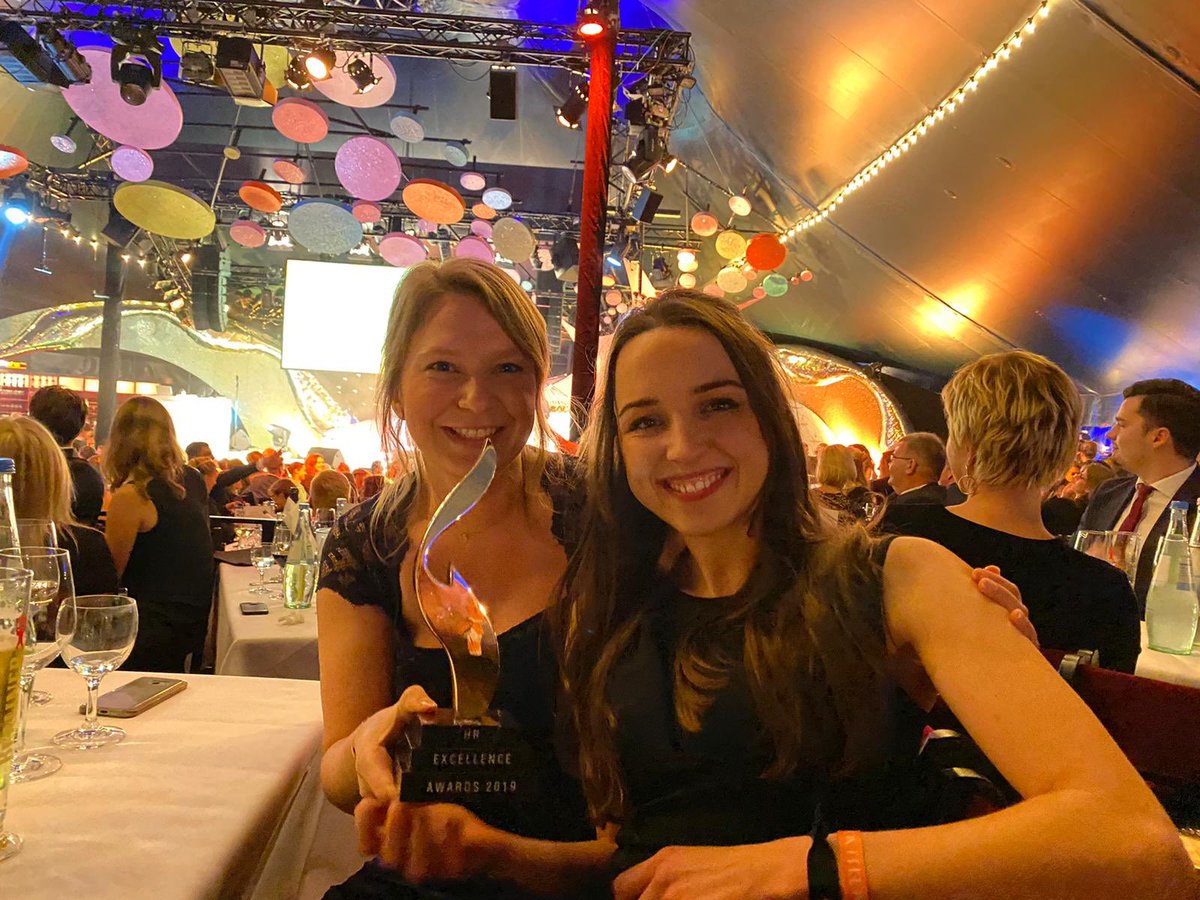 Da ist das Ding 🤩 HR Excellence Awards für unsere Schülerkampagne auf TikTok! Whooop whooop!!! #aldicrew #hrea #aldisued #schülermarketing