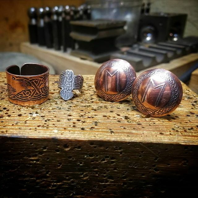 annamcdade's tweet photo. A small batch awaiting for the Midgard ravens to wing them away to @hornsofodin #raven #ravensofodin #runejewelry #runes #huginnandmuninn #huginandmunin #midgard https://t.co/Umyq6IBXrB https://t.co/JCQ7TfWnwY
