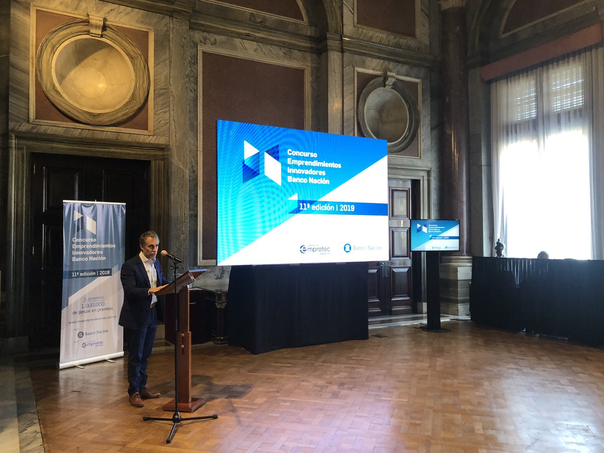 empretecarg's tweet photo. @Gentilebruno entregó la mención especial #PROESUS para promover y apoyar a los emprendedores sustentables
@AmbienteNacion @PremAmbiente https://t.co/ZuqEfvubhp