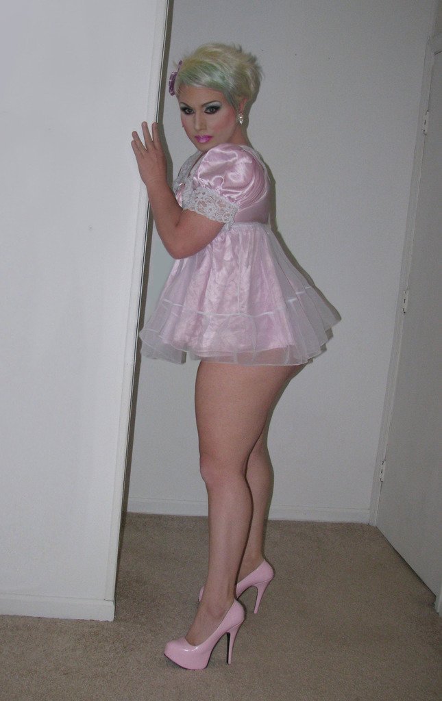 Doggystyle midget sissy bending