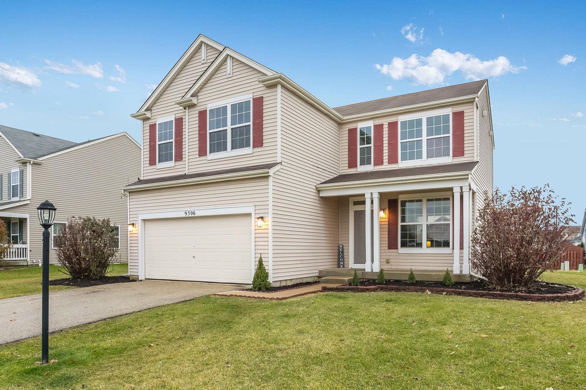 SeanGitzlaff's tweet photo. New Listing!!
9306 63rd Street Kenosha , WI 53142 - $319,900
Stop your search, this is the home you have been waiting for! This beautiful 4 bedroom, 2 ½ bath, 2 story home has been completely remodeled. All new flooring throughout, &amp; freshly painted. https://t.co/s4x9FHYd8w