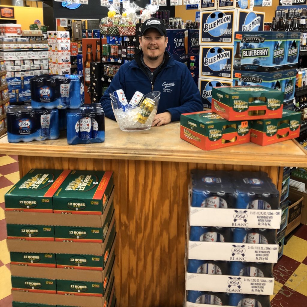 Kevin is at Union Road from 3-5pm giving free samples of Kronenbourg 1664 (12pk 11.2oz cans are currently $10.99 buy one get one free, while supplies lasts) &amp; Genesee 12 Horse Ale. #FreeBeerFriday