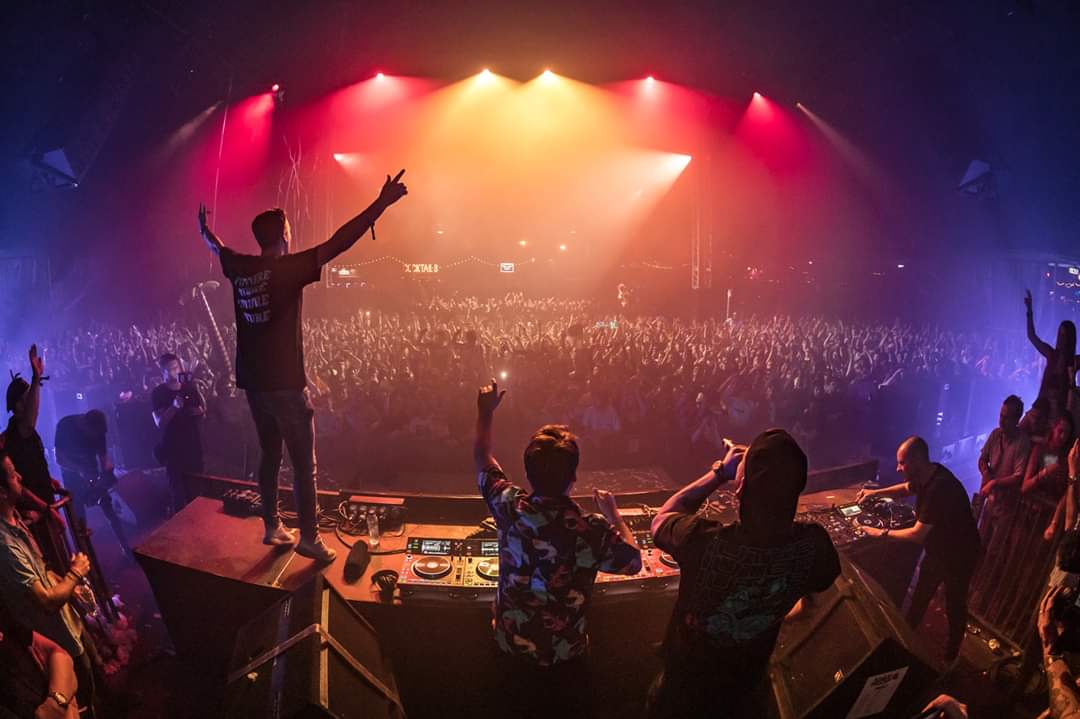 FirebeatzPoland's tweet photo. @Firebeatz
LIFT ME UP AT MYSTERYLAND!
Next stop ___? 🔥🔥
#oliverheldens #Firebeatz #schella #carlamonroe #LiftMeUp https://t.co/KSVT6GAIIs