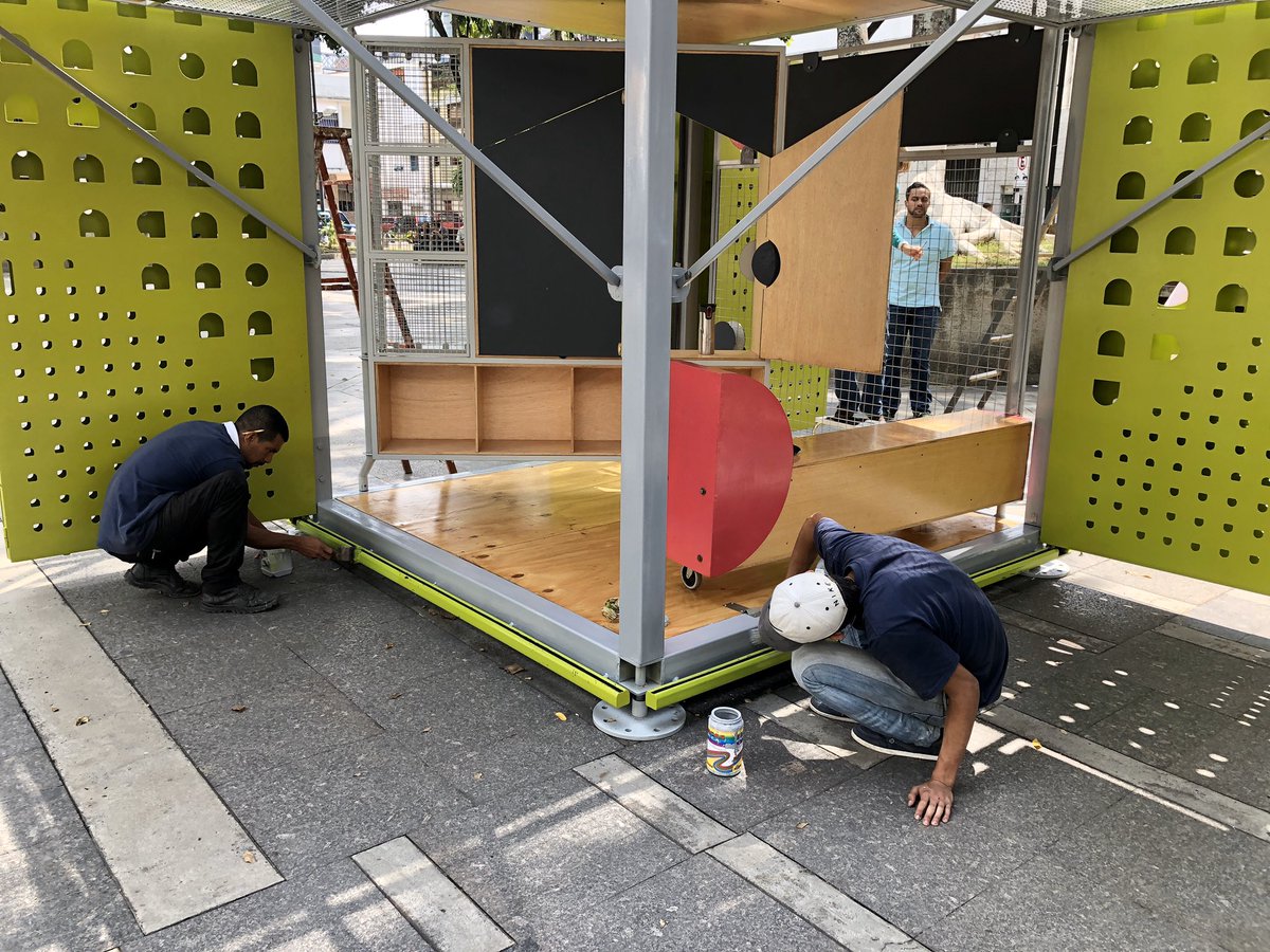 WillSandyDesign's tweet photo. Final preparation of #CuboDeCaracas | #CatalystCube today - ready for its close up tomorrow! Landing tomorrow: 23.11.19 at 4pm Plaza Bolivar, Chacao, Caracas, Venezuela #FocusCaracas https://t.co/aGPeCjy1ht