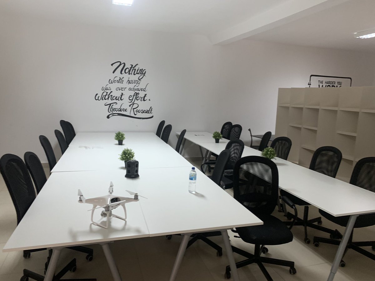 salieutaal's tweet image. Congrats @malik22  #DisruptiveLab #TechHub #watchthespace 🙌🏽👊🏿