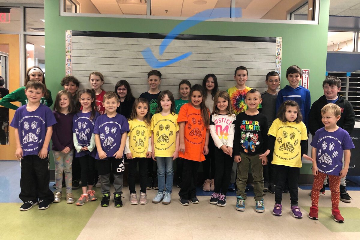 mgokey16's tweet photo. How fortunate to have all of  these caring kids at CES. A special nod to this tall guy; you make us proud, sweet boy. #proudmama #KindnessMatters #spikestyle https://t.co/fqdBd2DaiP
