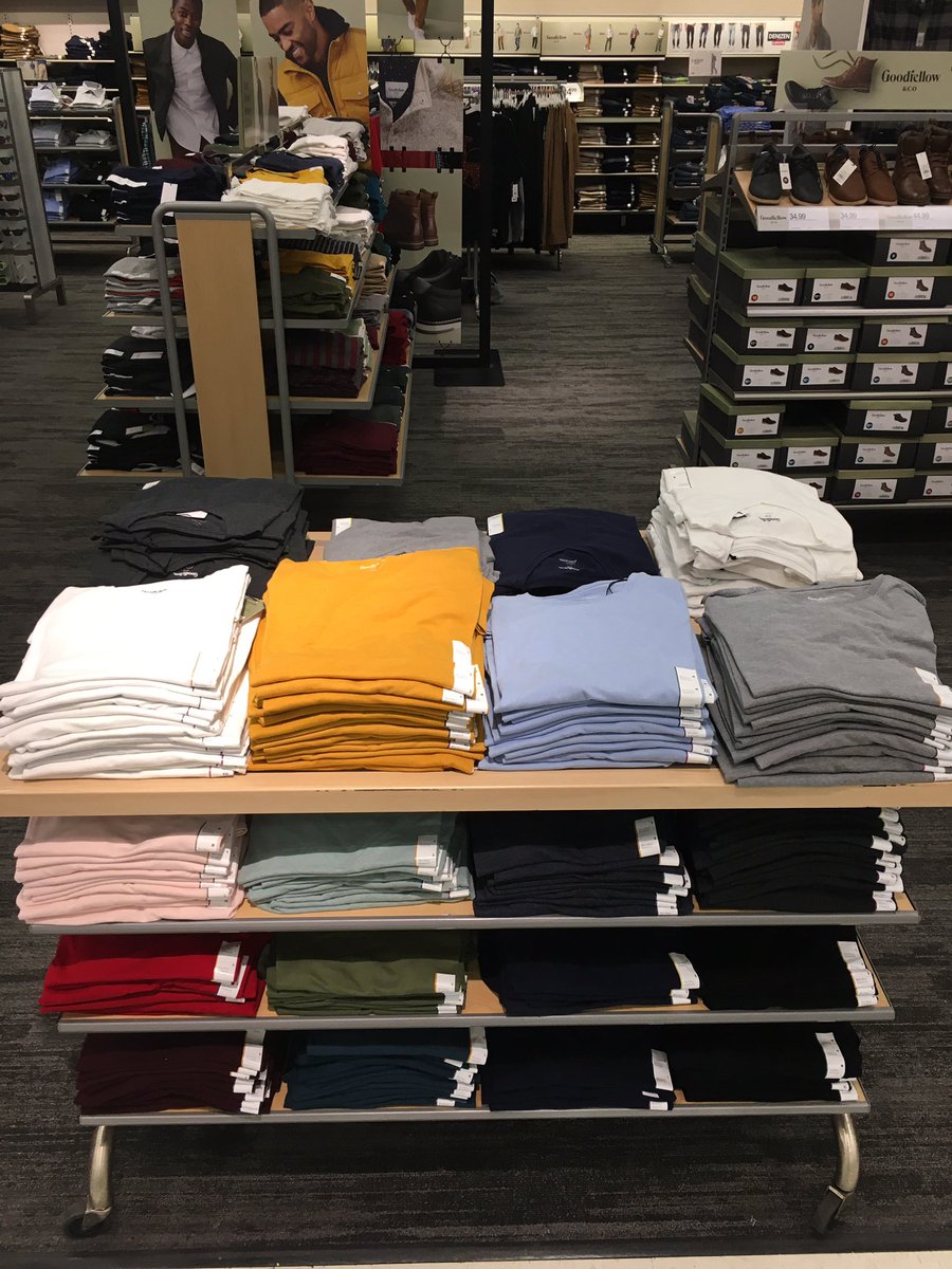 Thank you Style DBO’s Anna &amp; Jennifer for keeping our folds crisp and clean! ✨Style Team is ready for the #HoliDeals!🎄🎁 #Target #TargetStyle