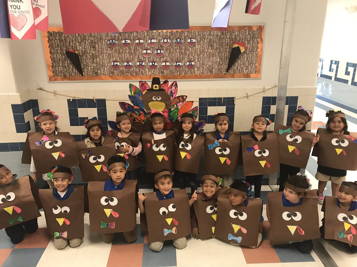 VielmaSilva's tweet photo. Happy Thanksgiving from Ms. Vielma’s Turkeys...gobble, gobble @GarrigaElem #garrigaproud https://t.co/YgDwoq6VDu