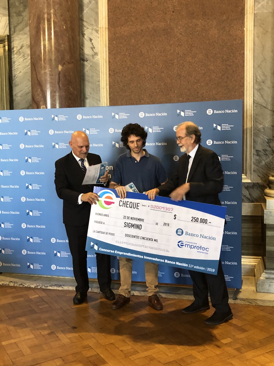 <a href="/sigmindonline/">Sigmind</a> Javier González Fraga y <a href="/Lawsonlat/">Jorge Lawson</a>, presidente y director del Banco Nación, entregaron el galardón final. Los emprendimientos Gisens Biotech, Sensio, Givemove y Biota obtuvieron el segundo, tercero, cuarto y quinto premio respectivamente.