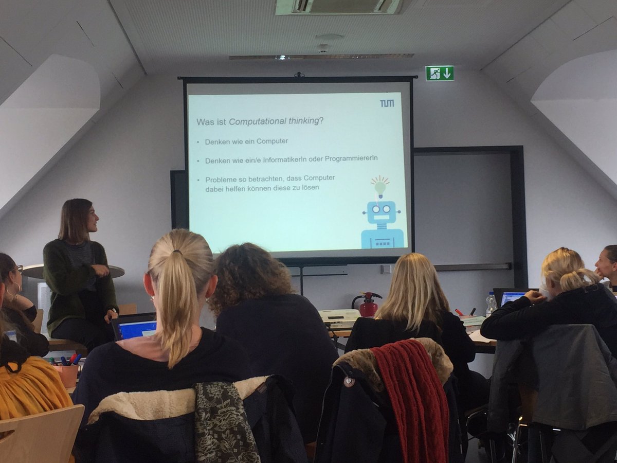 Wieder ganz viel Input bei der Fortbildung zum Projekt #AlgoKids programmieren mit #Scratch in der Grundschule. #twitterlehrerzimmer