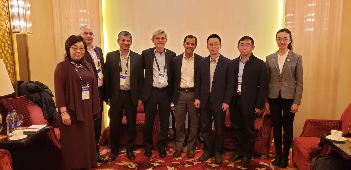 VMWTelcoCloud's tweet photo. Conversations from #vForum Beijing @shekar_ayyar, Francis Chow, Nick Gaul and Sumit Verdi - Proud of the joint innovation work we're doing with China Mobile Software on #edgeclouds. https://t.co/gCp5MMZSYn