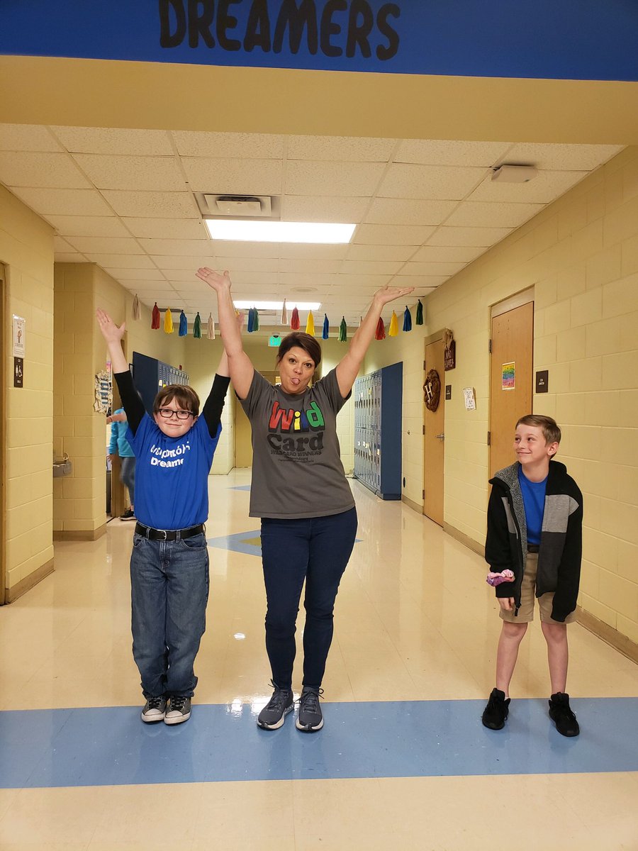 WilliamsIntPC's tweet photo. House Color Fun!!! 
❤️💛💙💚 #wonderfulworldofwis #4houses1family #bethewildcard #rcainspired #kidsdeserveit #getyourteachon #pcss #joyfulleaders #bethechange #betheone #pellcityschoolsystem #principalsinaction https://t.co/mXce0nlTCq