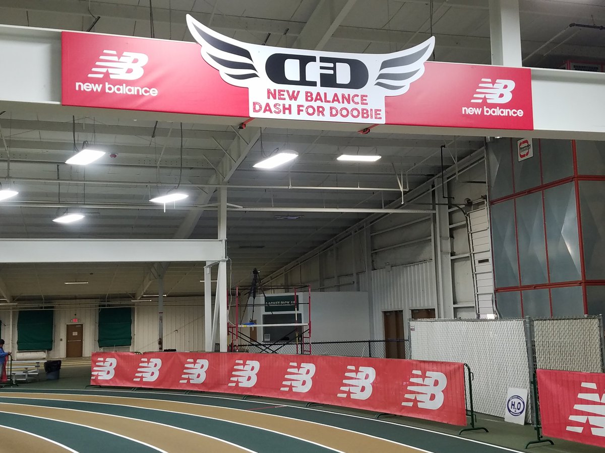 Coach_EFritz's tweet photo. New Balance Dash for Doobie relocation is in full effect!  👀🔥🔥🔥#NBDFD https://t.co/ES0HTblANU