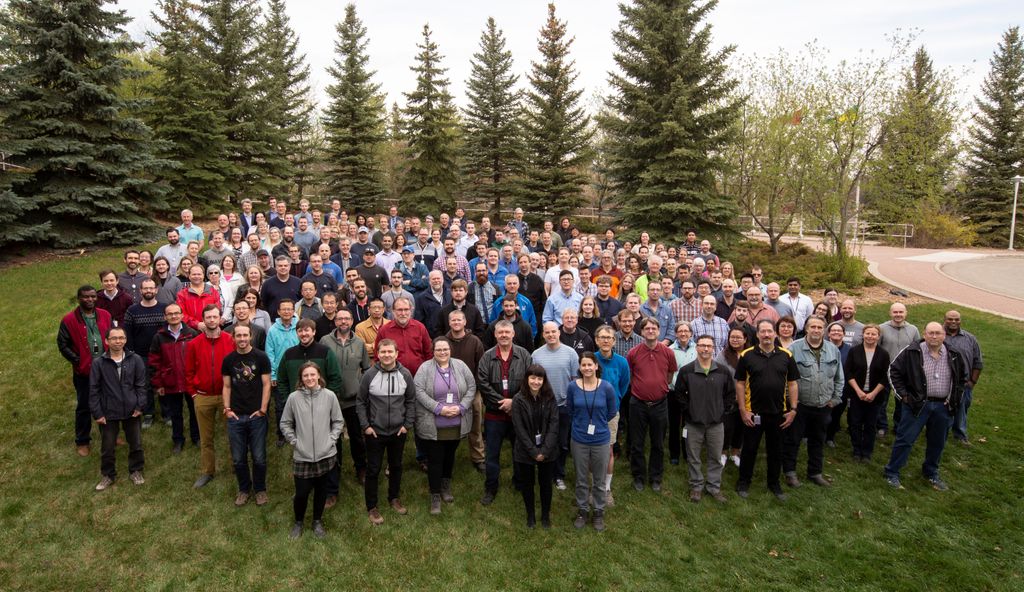 CanLightSource's tweet image. Happy #MulticulturalWeek! We love to celebrate our diverse workplace and are honoured to have employees from 19 countries including: Australia, China, India, Russia, Italy and many more. We're proud to show how science is a collaboration of people from all over the globe!