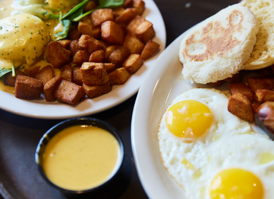 The Globe tweet media