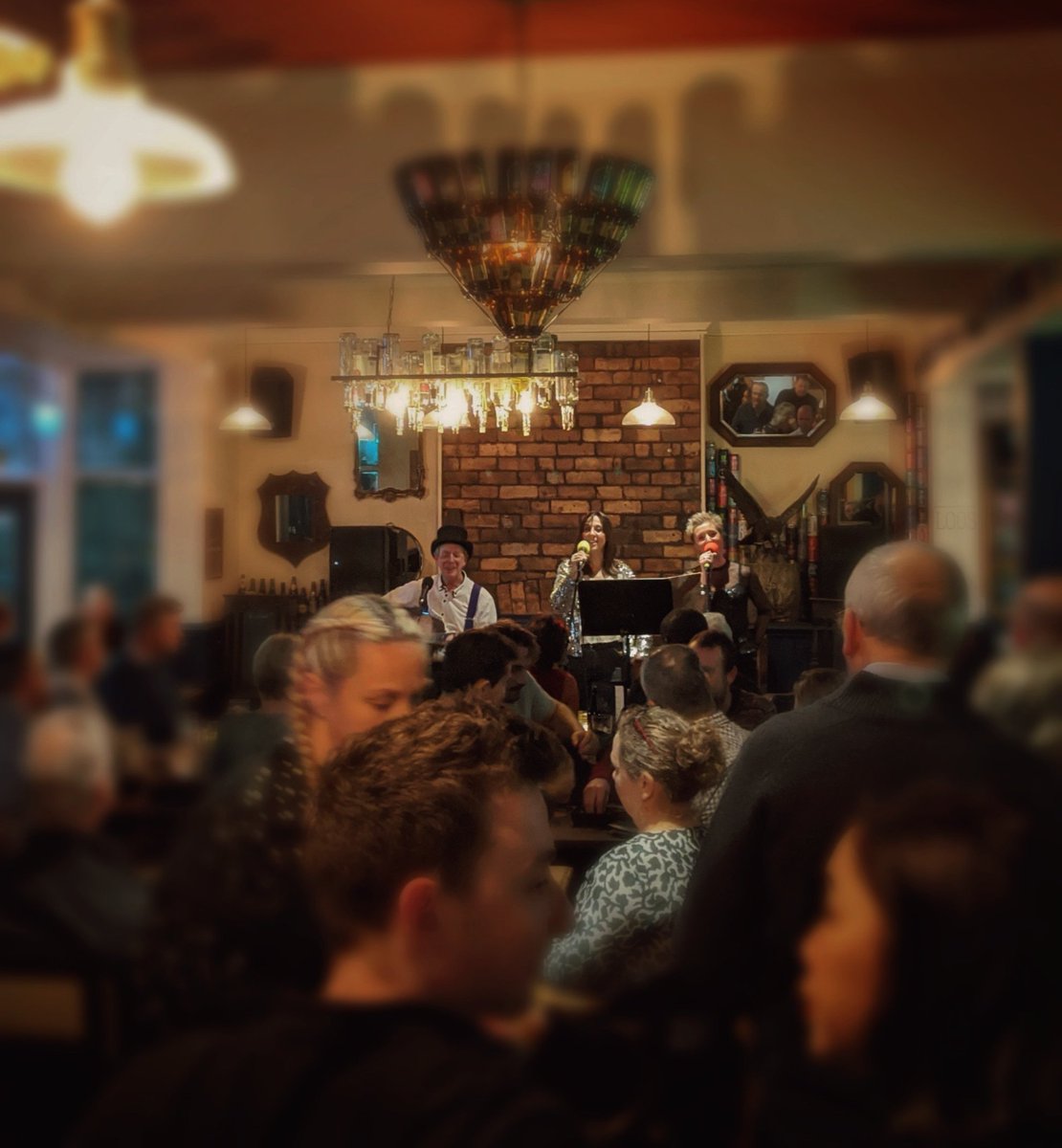 TheEagleSheff's tweet photo. Soul Traders setting the mood tonight 🥃🍷🍺

There's still time to catch the rest of their set, too 👍

Serving 'til 1.30am tonight on a late bar vibe!

#SoulTraders #livemusic #music #gigs #event #Sheffieldissuper #supportlivemusic #guitar #folk #soul #Sheffevents #musician https://t.co/pzZeInktMC